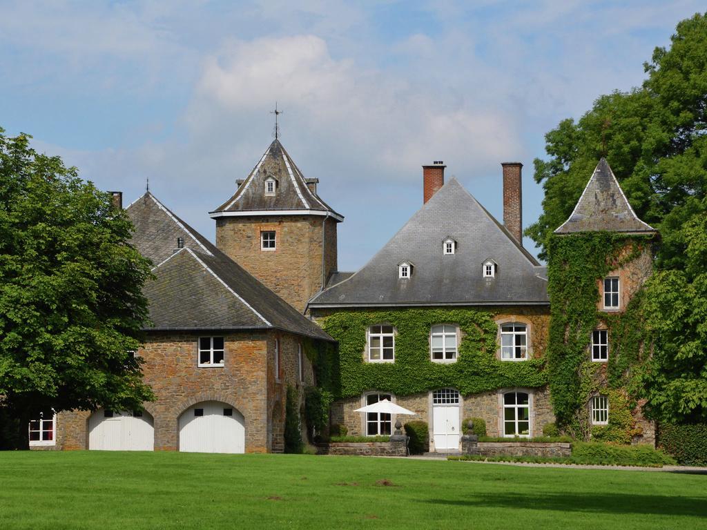 הוילה Delightful Castle In Bastogne With Bubble Bath מראה חיצוני תמונה