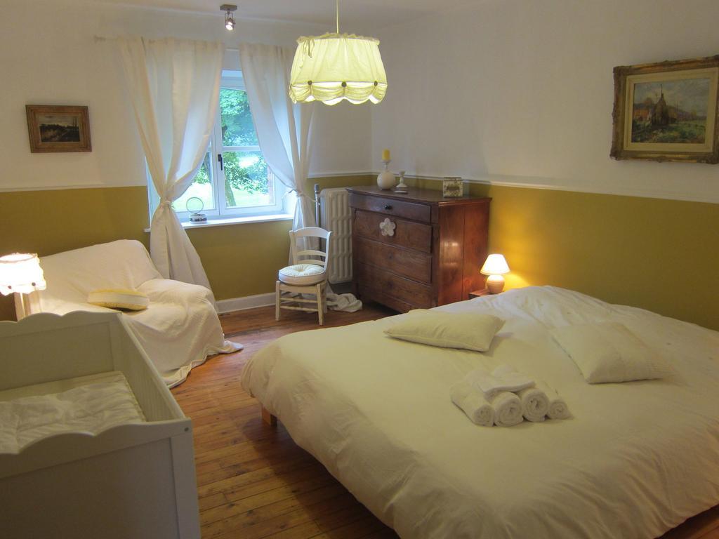 הוילה Delightful Castle In Bastogne With Bubble Bath מראה חיצוני תמונה