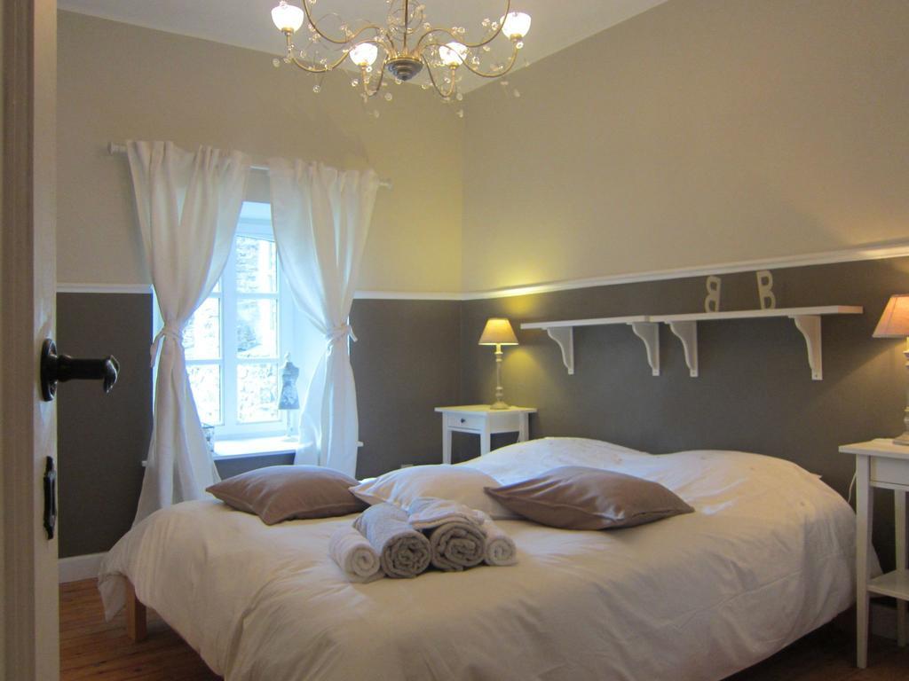 הוילה Delightful Castle In Bastogne With Bubble Bath מראה חיצוני תמונה