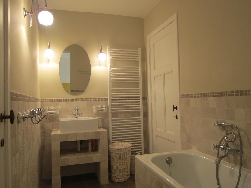 הוילה Delightful Castle In Bastogne With Bubble Bath מראה חיצוני תמונה
